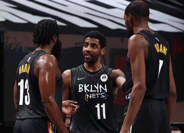 最新NBA历史三分榜单： 1、库里：4116 2、哈登：3222 3、雷阿伦：2973 4、利拉德：2804 5、汤普森：2729 6、詹姆斯：2561 7、米勒：2560 8、科沃尔：2450 9、乔治：2350 10、卡特：2290